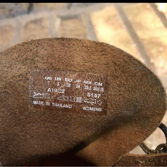 Womens Timberland boots 7 - Picture 2 of 4